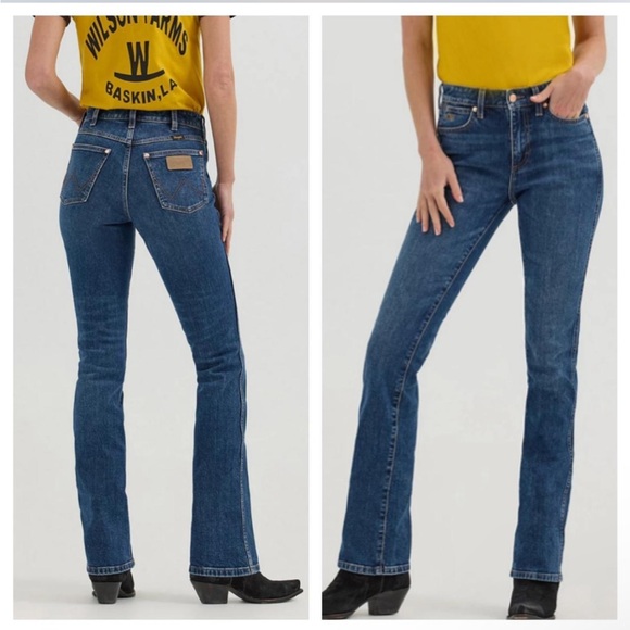 Wrangler x Lainey Wilson Raw Hem Boot Huggers in Sky Wash – Branded